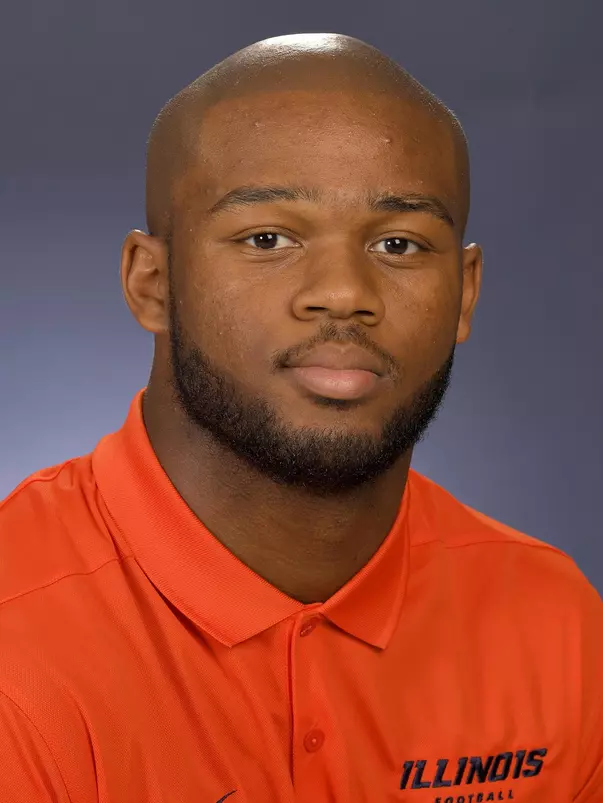 Kalen Villanueva Headshot 2021