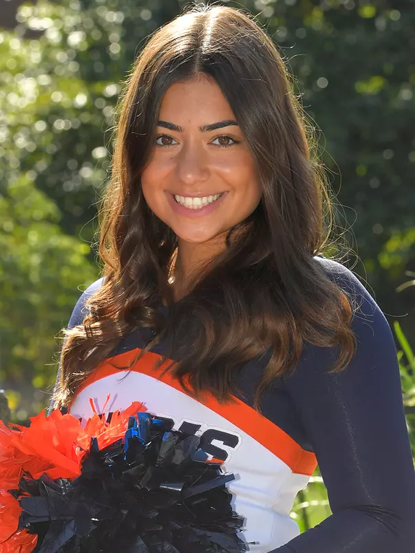 Stina Sfondilis 2022-23 headshot