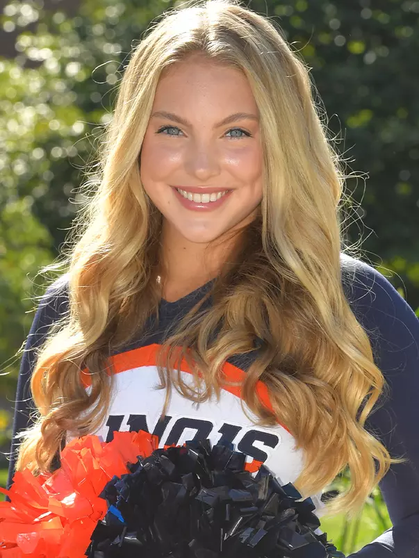 Madelyn Roseman 2022-23 headshot