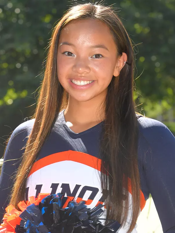 Hannah Huynh 2022-23 headshot