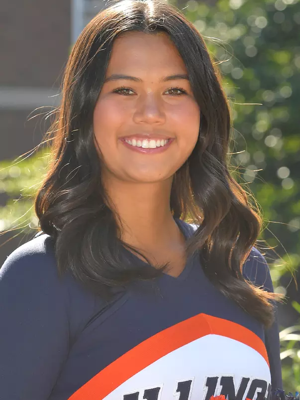 Mia Estopare 2022-23 headshot