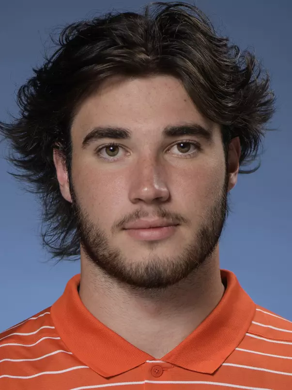 Donovan Leary headshot 2022