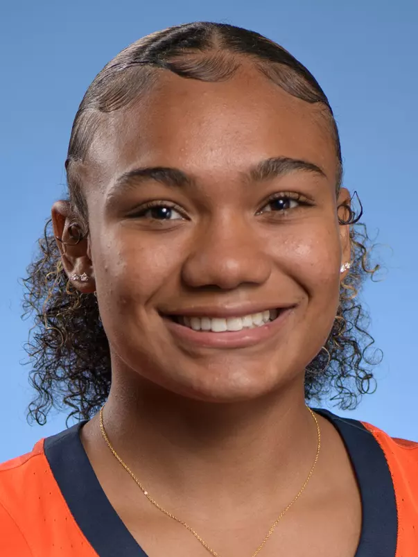 Adalia McKenzie 2022-23 headshot