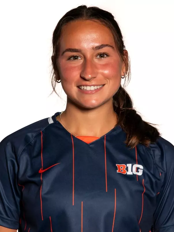 CHAMPAIGN, IL - August 07, 2023 - Illinois Defender Angie Galo (#19) headshot taken during the 2023 Production Day at the Susan and Clint Atkins Baseball Training Center in Champaign, IL. Photo By Kevin Snyder