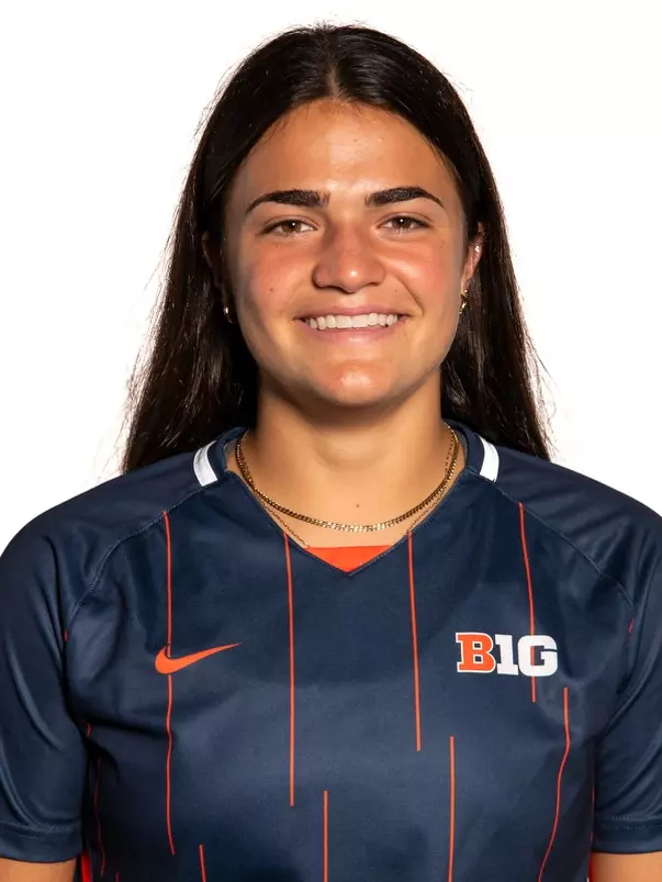 CHAMPAIGN, IL - August 07, 2023 - Illinois Midfielder/Forward Lia Howard (#22) headshot taken during the 2023 Production Day at the Susan and Clint Atkins Baseball Training Center in Champaign, IL. Photo By Kevin Snyder