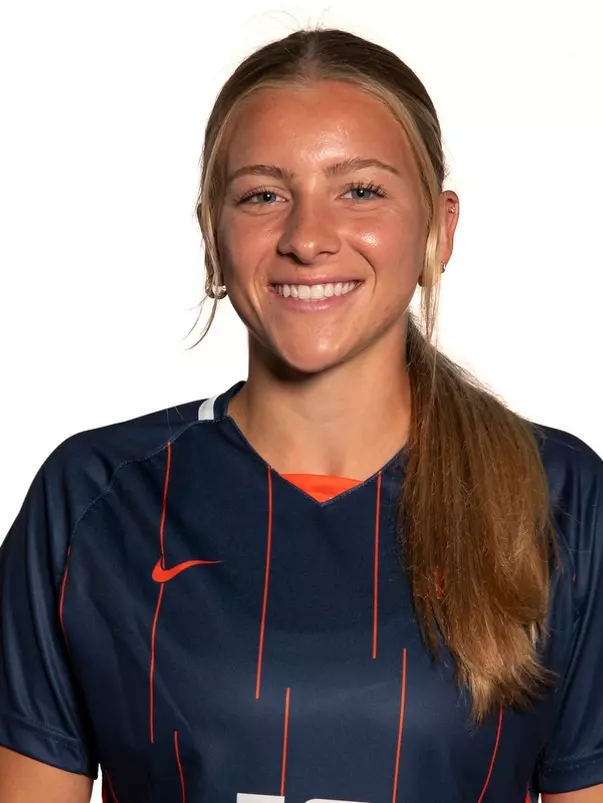 CHAMPAIGN, IL - August 07, 2023 - Illinois Midfielder Ashley Stellon (#16) headshot taken during the 2023 Production Day at the Susan and Clint Atkins Baseball Training Center in Champaign, IL. Photo By Kevin Snyder