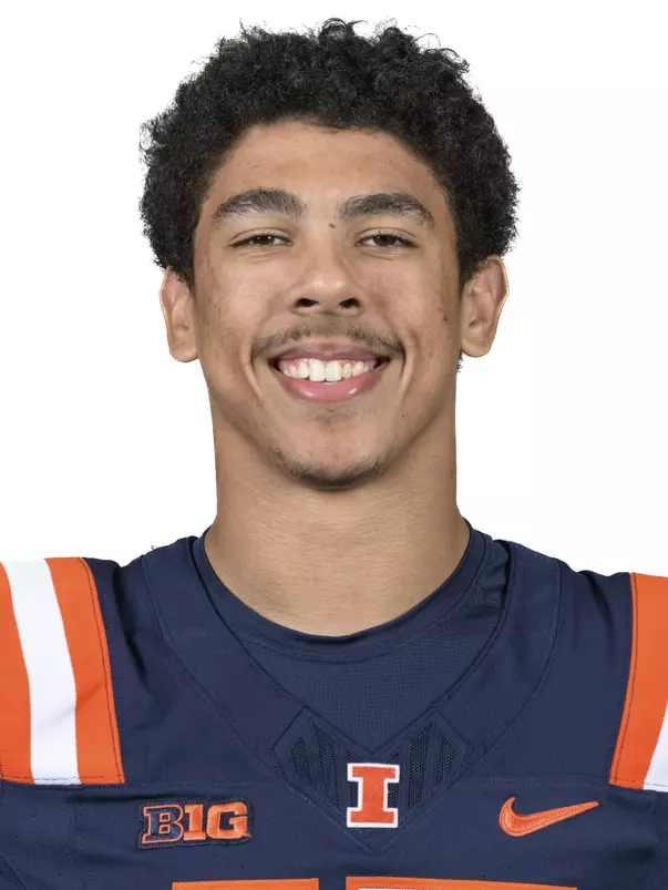 CHAMPAIGN, IL - August 12, 2023 - Illinois Wide Receiver Collin Dixon (#17) headshot taken during 2023 Media Day at Memorial Stadium in Champaign, IL. Photo By Della Perrone