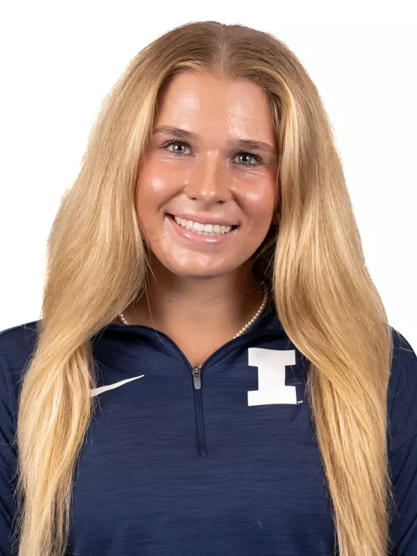 CHAMPAIGN, IL - August 20, 2023 - Illinois’s Megan Heuser headshot taken during 2023 Olympic Sport Headshot Day in the Hall of Fame room of Bielfeldt Athletics Administration Building in Champaign, IL. Photo By Kevin Snyder
