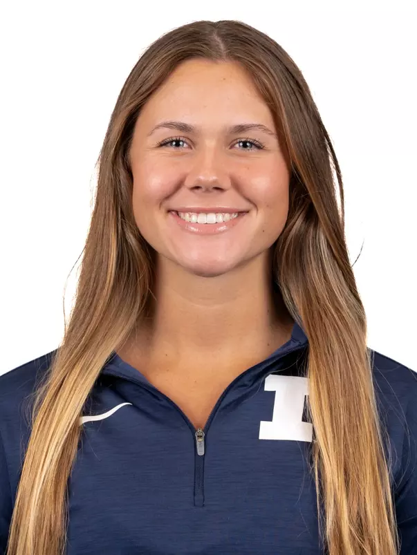 CHAMPAIGN, IL - August 20, 2023 - Illinois’s McKenna Schaefbauer headshot taken during 2023 Olympic Sport Headshot Day in the Hall of Fame room of Bielfeldt Athletics Administration Building in Champaign, IL. Photo By Kevin Snyder
