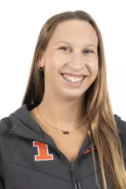 CHAMPAIGN, IL - September 04, 2023 - Illinois Swimmer Lauren Beard headshot taken during 2023-2024 Production Day at Fighting Illini Center for Excellence in Champaign, IL. Photo By Kevin Snyder