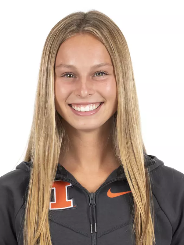 CHAMPAIGN, IL - September 04, 2023 - Illinois Swimmer Laurel Bludgen headshot taken during 2023-2024 Production Day at Fighting Illini Center for Excellence in Champaign, IL. Photo By Kevin Snyder