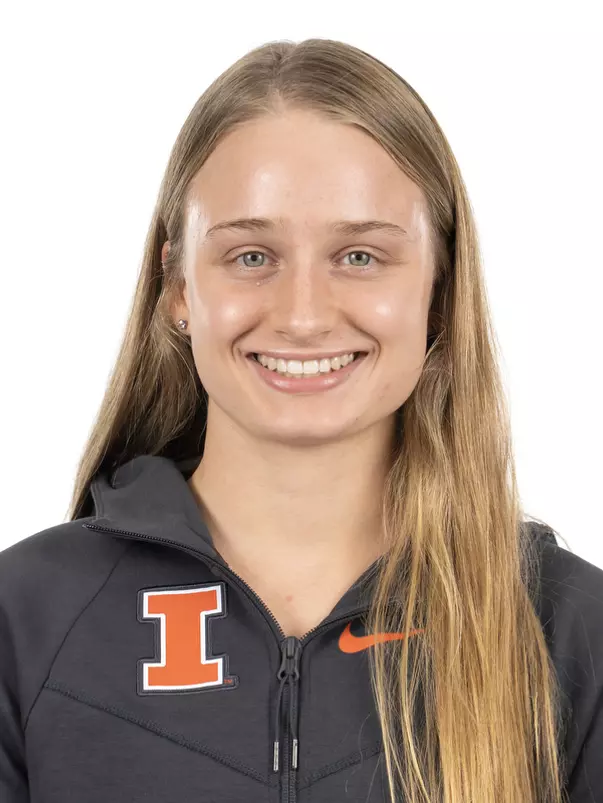 CHAMPAIGN, IL - September 04, 2023 - Illinois Swimmer Adelaide Reaser headshot taken during 2023-2024 Production Day at Fighting Illini Center for Excellence in Champaign, IL. Photo By Kevin Snyder