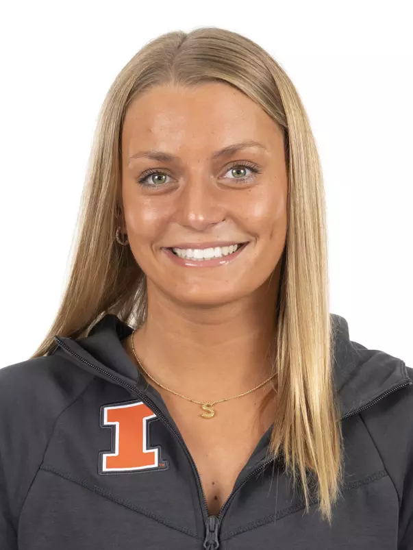 CHAMPAIGN, IL - September 04, 2023 - Illinois Swimmer Sydney Stoll headshot taken during 2023-2024 Production Day at Fighting Illini Center for Excellence in Champaign, IL. Photo By Kevin Snyder
