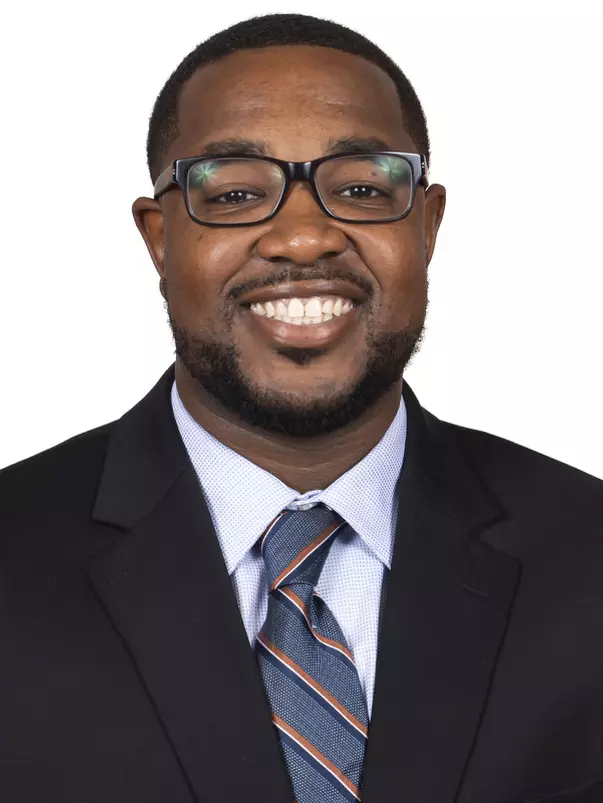 CHAMPAIGN, IL - September 29, 2023 - Illinois Director of Recruiting and Scouting Kwa Jones headshot taken during 2023-2024 Team Photo Photoshoot at Ubben Basketball Complex in Champaign, IL. Photo By Kevin Snyder