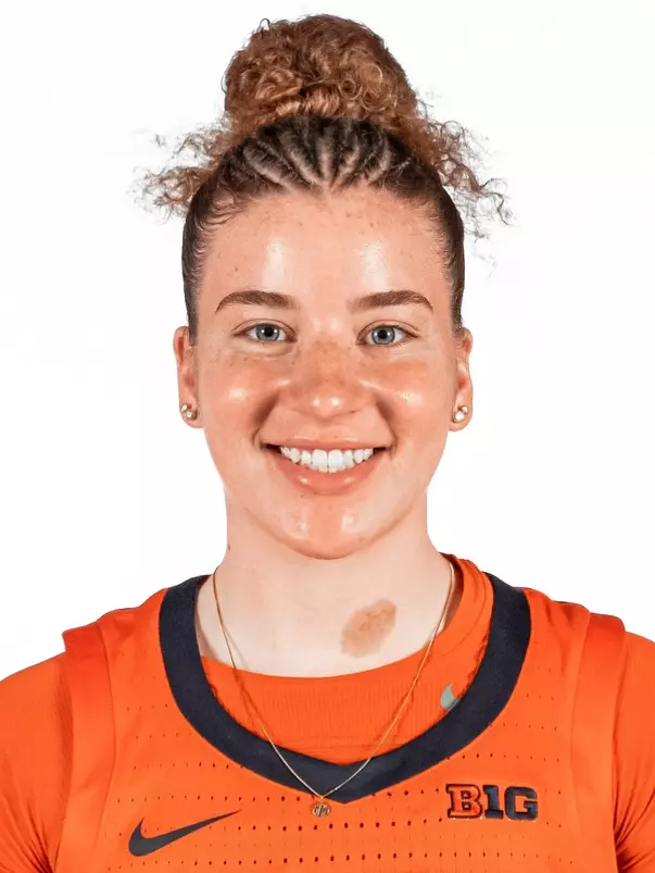 Gretchen Dolan 2024-25 headshot