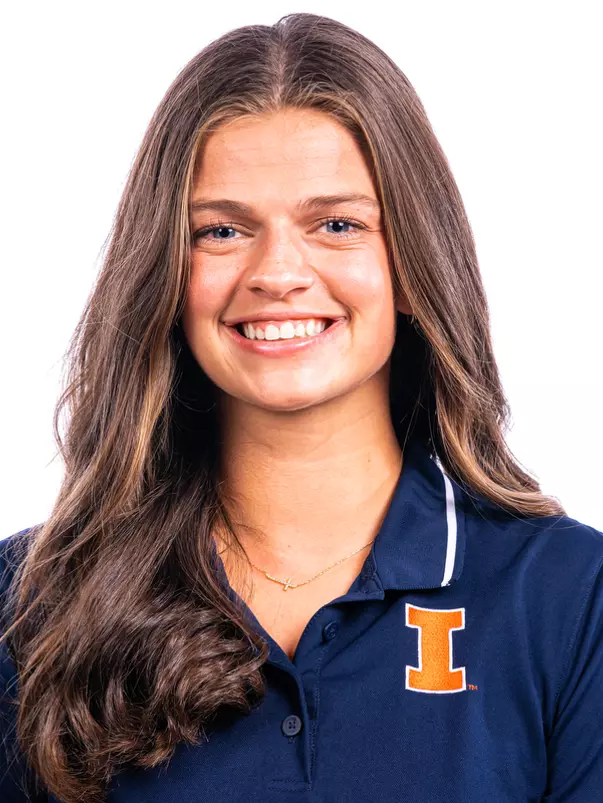 Champaign, IL - October 02, 2024 - Illinois Distance Runner Ashleigh Anderson headshot taken during 2024 Fall Staff Headshot Day at Bielfeldt Athletic Administration Building in Champaign, IL. (Photo By Kevin Snyder/Illinois Athletics)