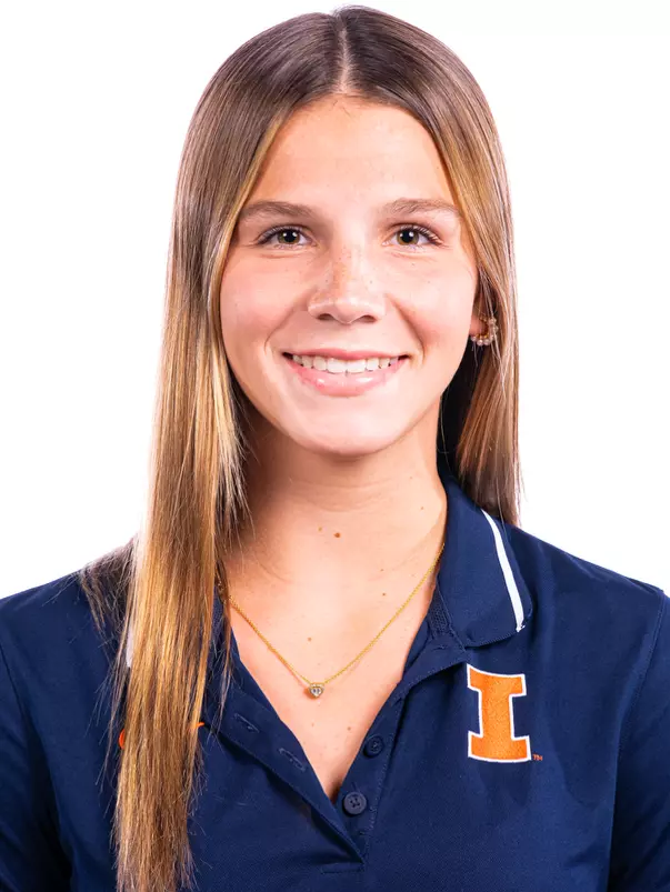Champaign, IL - October 02, 2024 - Illinois Distance Runner Kennady Anderson headshot taken during 2024 Fall Staff Headshot Day at Bielfeldt Athletic Administration Building in Champaign, IL. (Photo By Kevin Snyder/Illinois Athletics)