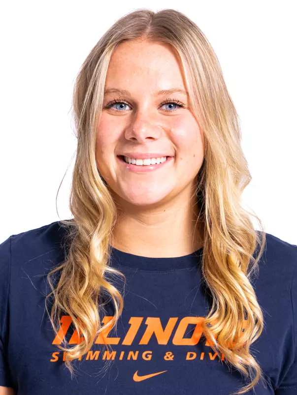 Champaign, Il - September 02, 2024 - Illinois Swimmer Gwen Bakker headshot taken during 2024-2025 Swim and Dive Production Day at Fighting Illini Center for Excellence in Champaign, Il. (Photo By Kevin Snyder/Illinois Athletics)