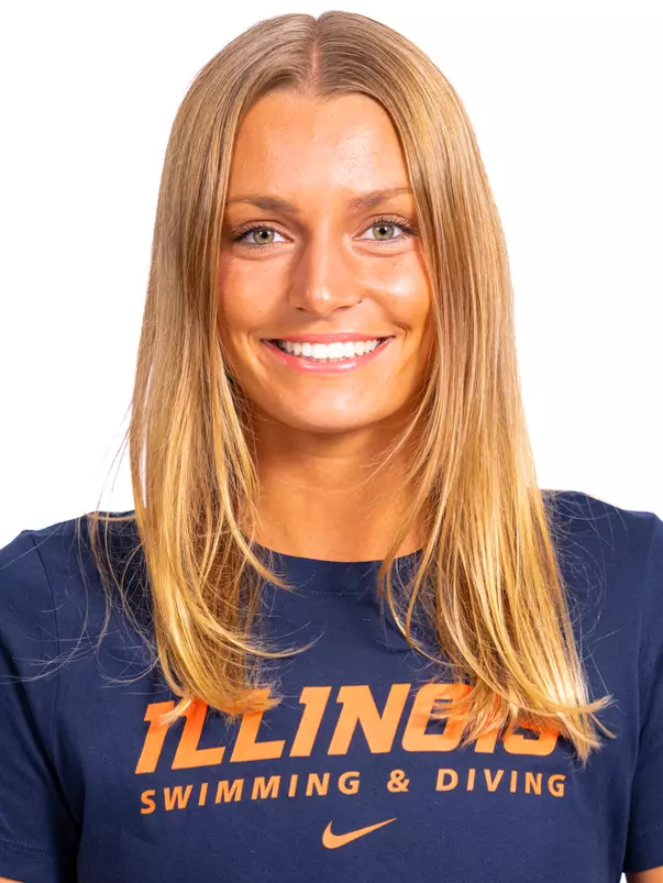 Champaign, Il - September 02, 2024 - Illinois Swimmer Sydney Stoll headshot taken during 2024-2025 Swim and Dive Production Day at Fighting Illini Center for Excellence in Champaign, Il. (Photo By Kevin Snyder/Illinois Athletics)