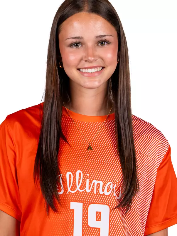 July 22, 2026 - Headshot for Abby Anderson (#19) - Champaign, IL. Photo by Ashley Ray/Fighting Illini
