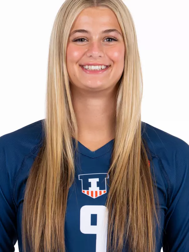 July 29, 2026 - Headshot for Madi Miles (#9) - Champaign, IL. Photo by Ashley Ray/Fighting Illini
