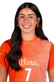 July 22, 2026 - Headshot for Emma Yee (#7) - Champaign, IL. Photo by Ashley Ray/Fighting Illini