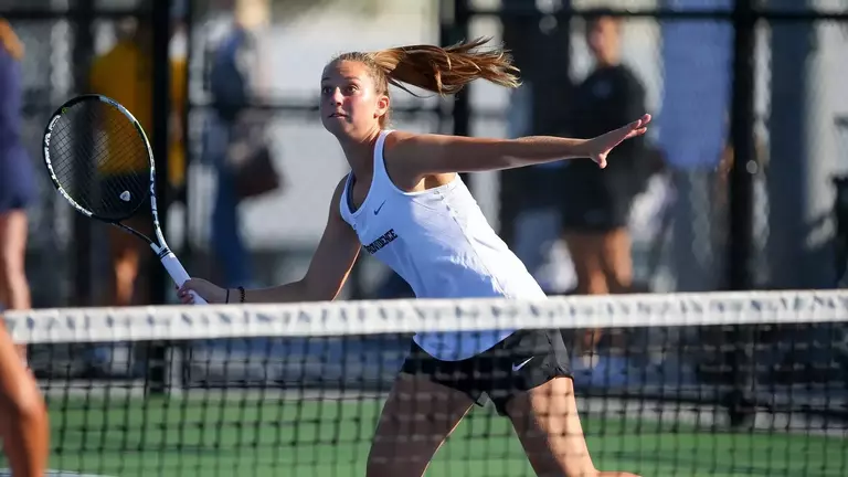 Women's Tennis Falls to LIU, 7-0