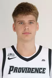 Men's basketball player Stefan Vaaks head shot