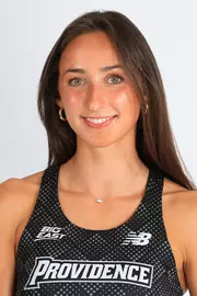 Women's track runner Keira Kelly head shot