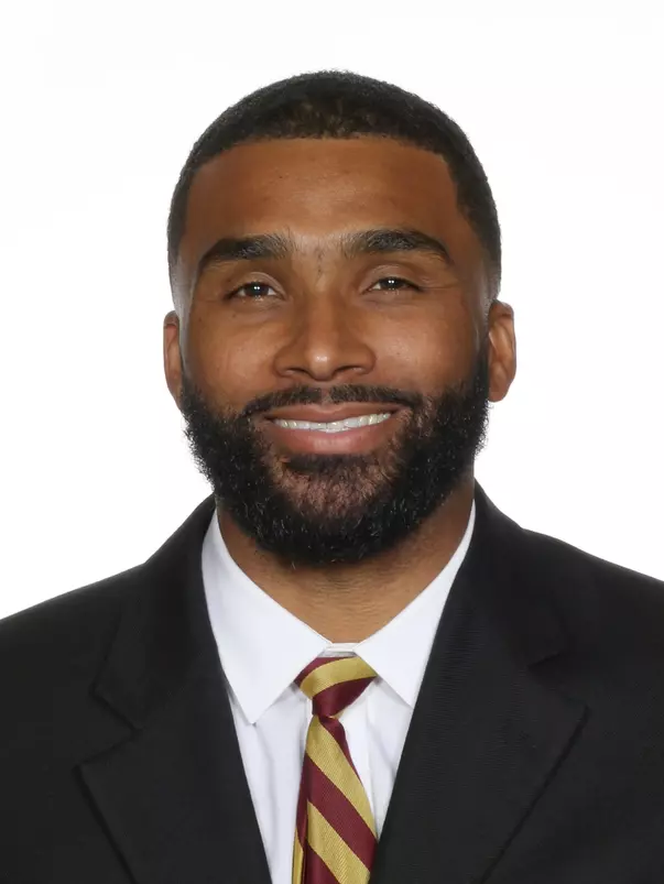 Headshots: Evan Cooper - Safeties
Use Image #24-309RL (008)