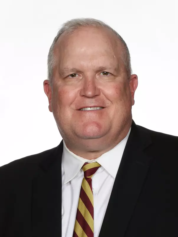 Headshots: Herb Hand - Offensive Line
Use Image #24-309RL (016)