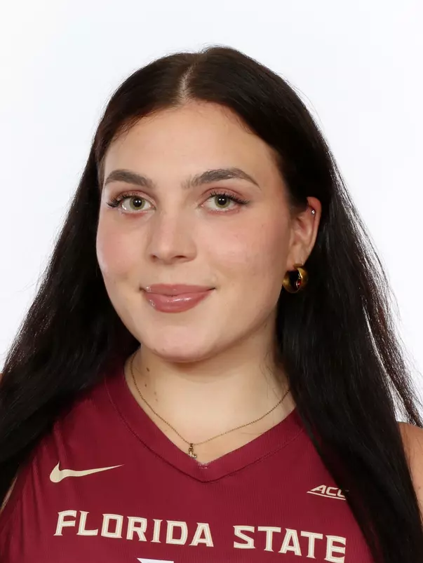 Headshots: Iane Henke - Volleyball
Use Image #24-176RL (043)