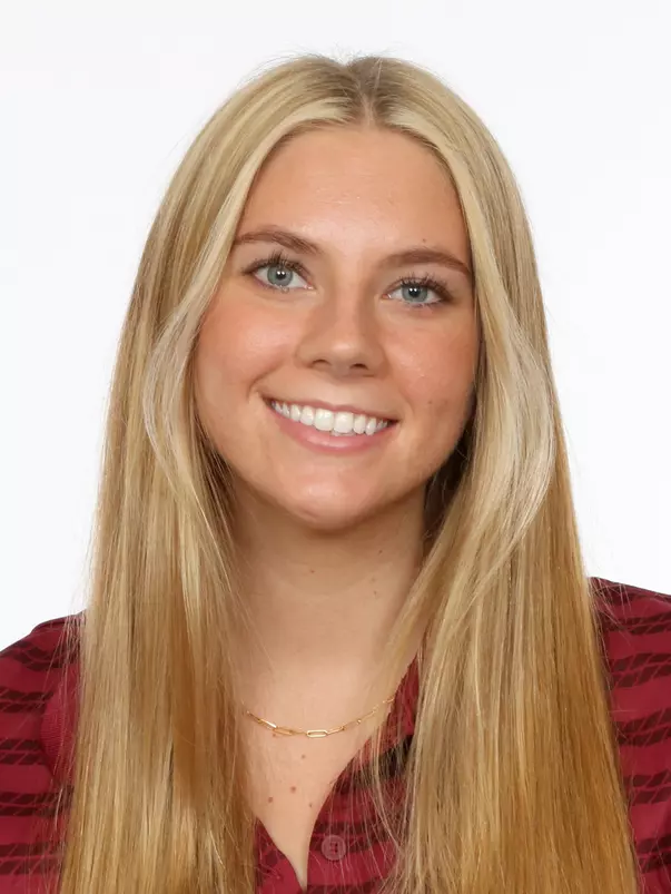 Headshots: Swimming & Diving Day 1 -
Cadence Fort
Use Image #24-220RL (120)