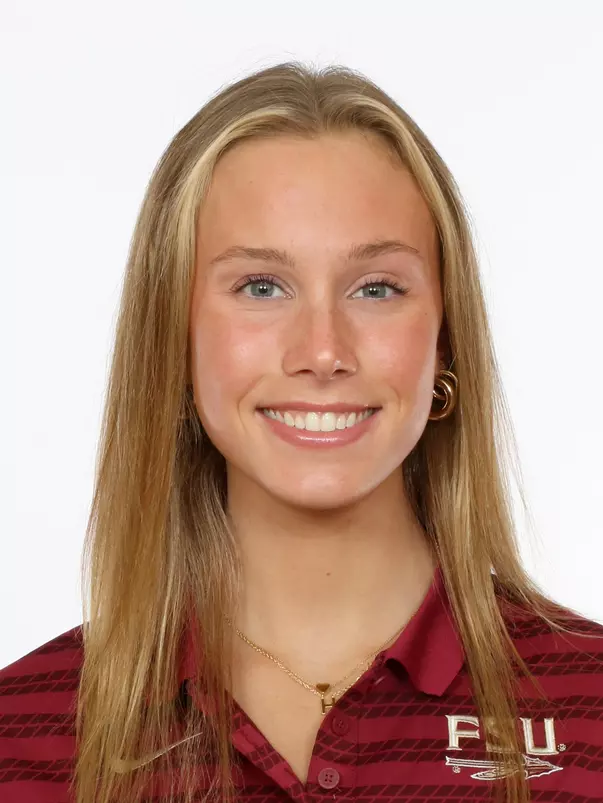 Headshots: Swimming & Diving Day 1 -
Hailey Heldenbrand
Use Image #24-220RL (083)