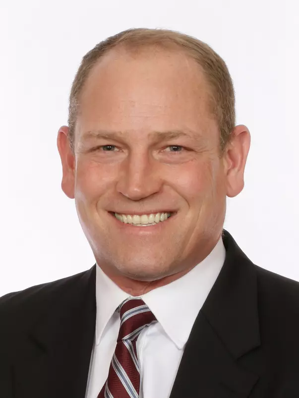 MBB Staff Headshots: Jim Moran - Associate Head Coach
Use Image #25-130RL (006)