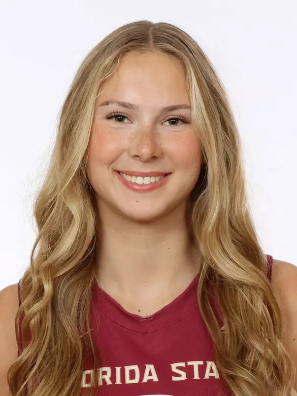 Headshots: Payton Whalen - Volleyball
Use Image #25-214RL (047)