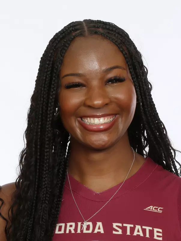 Headshots: Kelsey Perry
Use Image #25-235RL (009)