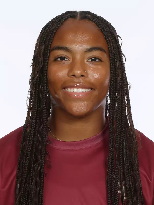 Headshots: Giana Riley - Soccer
Use Image #25-233RL (029)