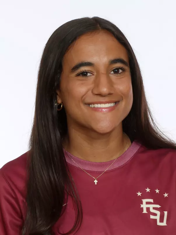 Headshots: Taylor Suarez - Soccer
Use Image #25-233RL (012)