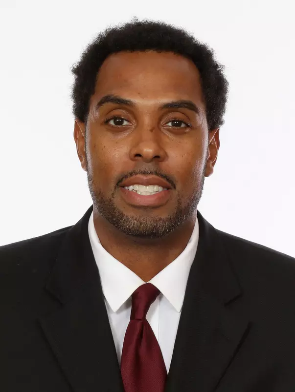 Headshots: Derwin Kitchen - Assistant Coach for Men's Basketball
Use Image #25-275RL (002)