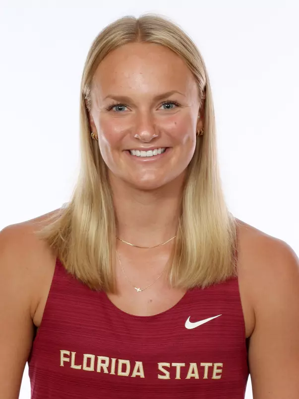 Headshots: Paige Kalkhoff - Beach Volleyball
Use Image #25-286RL (019)
