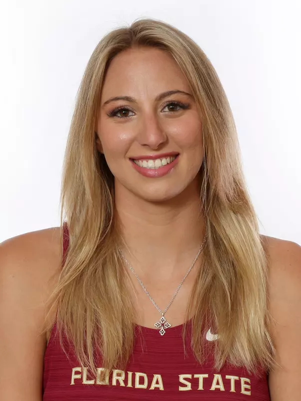 Headshots: Skylar Skrabanek - Beach Volleyball
Use Image #25-310RL (006)