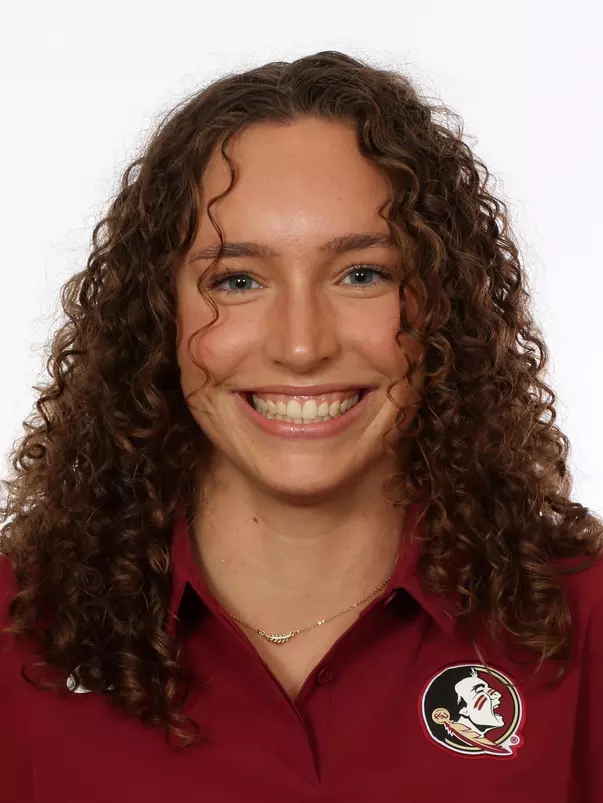 Headshots: Sarah Evans - Women's Swimming & Diving
Use Image #25-289RL (054)