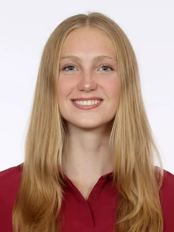 Headshots: Eden Jennings - Women's Swimming & Diving
Use Image #25-309RL (002)