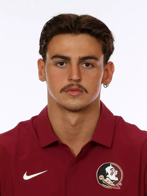 Headshots: Utku Kurtdere - Men's Swimming & Diving
Use Image #25-289RL (006)