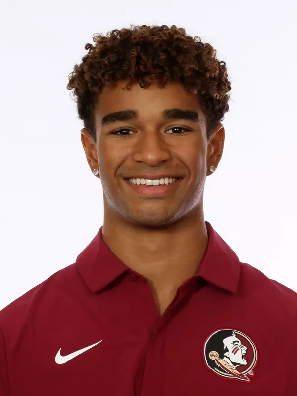 Headshots: Seneca Oddo - Men's Swimming & Diving
Use Image #25-289RL (063)