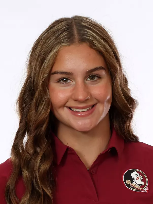 Headshots: Izzy Phifer - Women's Swimming & Diving
Use Image #25-289RL (069)
