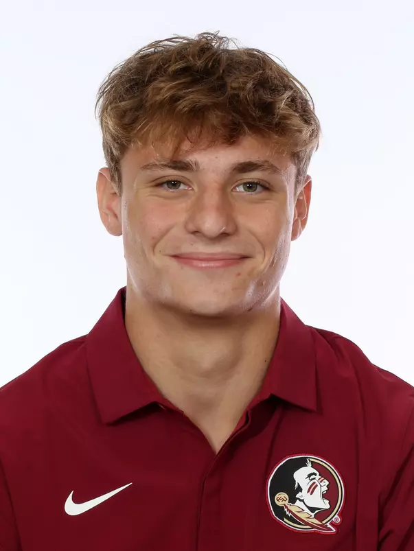 Headshots: Hayden Schroeder - Men's Swimming & Diving
Use Image #25-289RL (024)