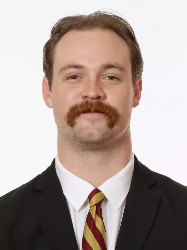 Headshots: Aidan Frein - Men's Basketball Student Manager
Use Image #25-321RL (083)