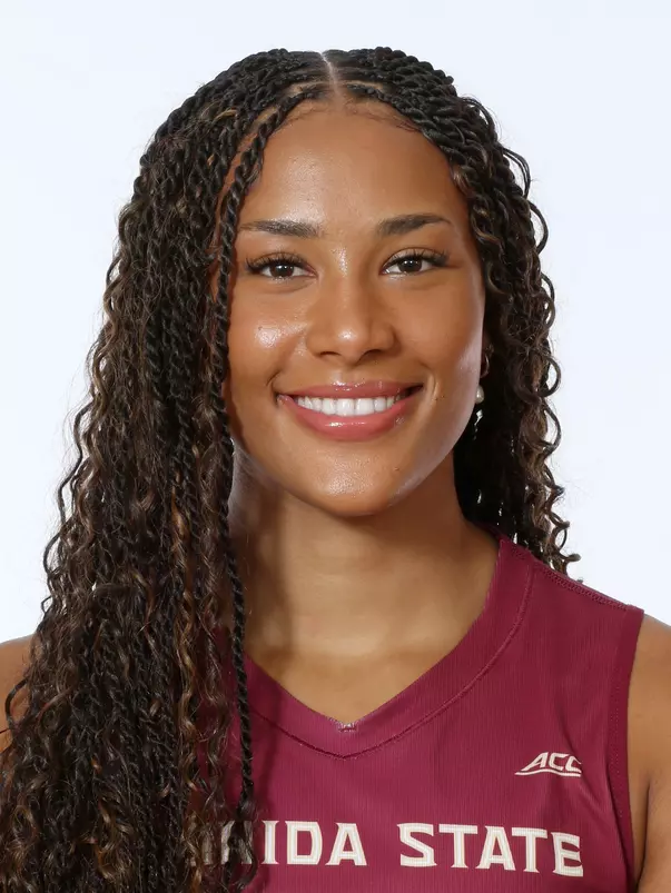 Headshots: Lexie Mason - Volleyball
Use Image #26-188RL (015)